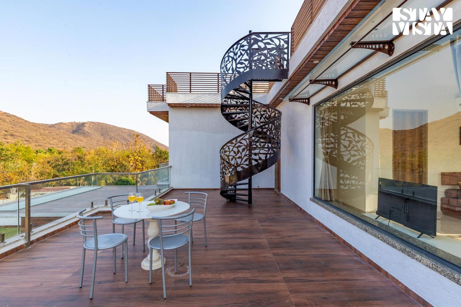 Stayvista'S Bella Dream - Mountain-View With Outdoor Pool, Lawn Featuring A Gazebo & Indoor Games Udaipur Exterior foto