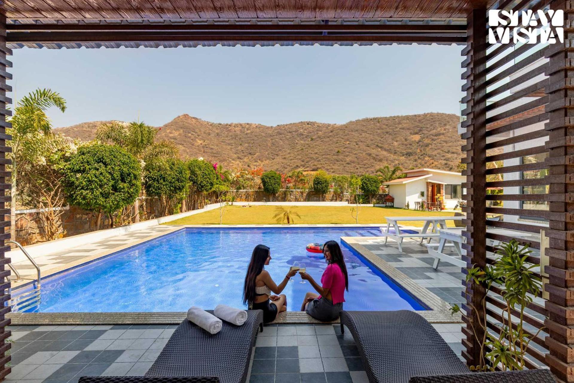 Stayvista'S Bella Dream - Mountain-View With Outdoor Pool, Lawn Featuring A Gazebo & Indoor Games Udaipur Exterior foto